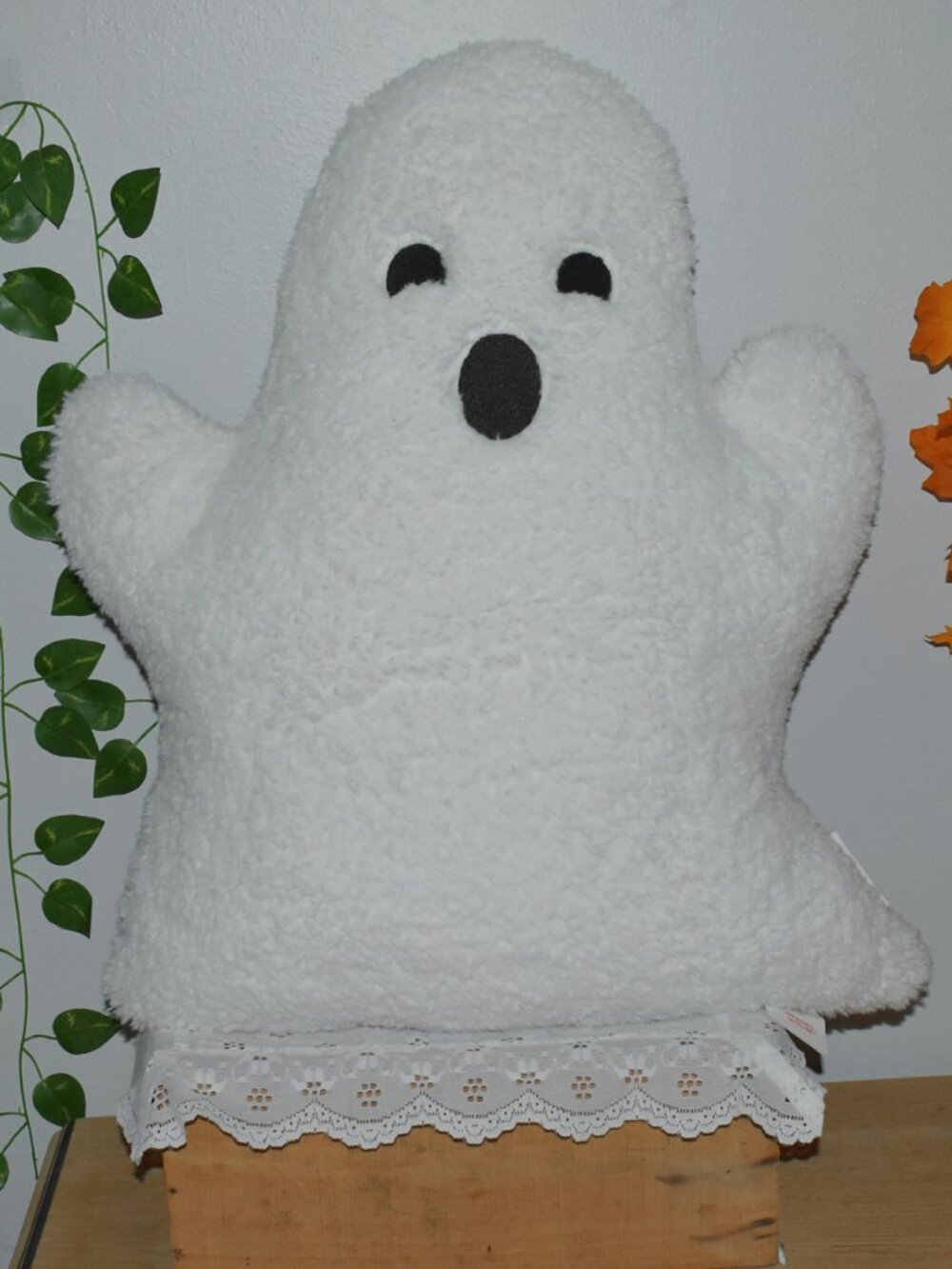 Novogratz Sherpa White Plush Ghost Pillow Fall Halloween Decor